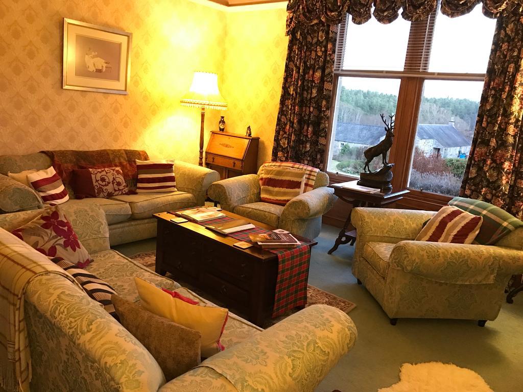 Rossmor Bed & Breakfast Grantown-on-Spey المظهر الخارجي الصورة