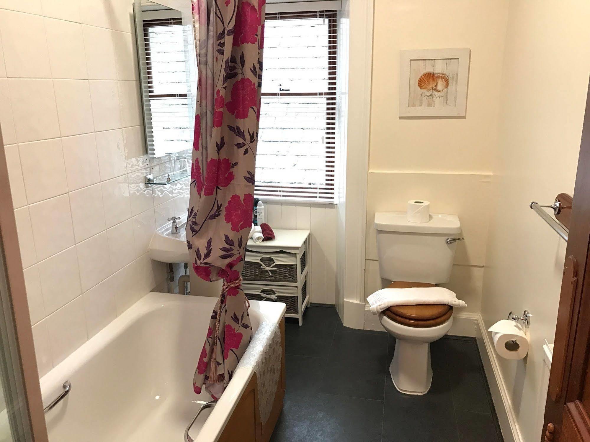 Rossmor Bed & Breakfast Grantown-on-Spey المظهر الخارجي الصورة